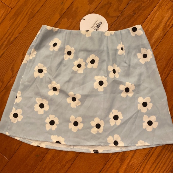 NWT RARE princess polly floral skirt - Picture 3 of 3